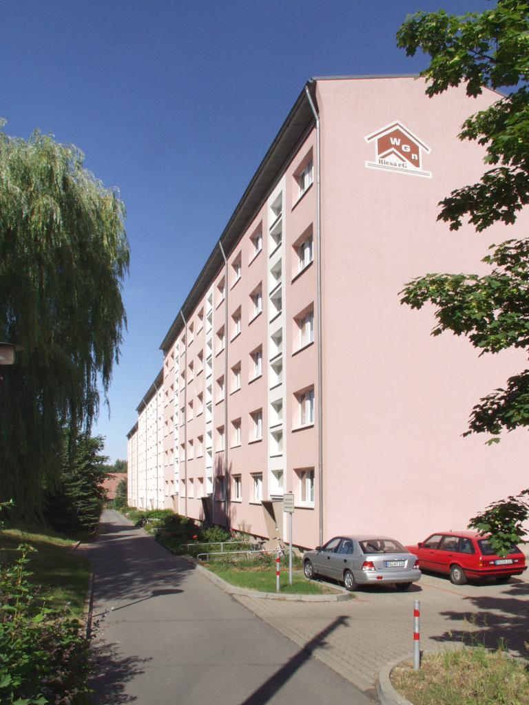 2-Raum-Wohnung mit Balkon am Stadtrand