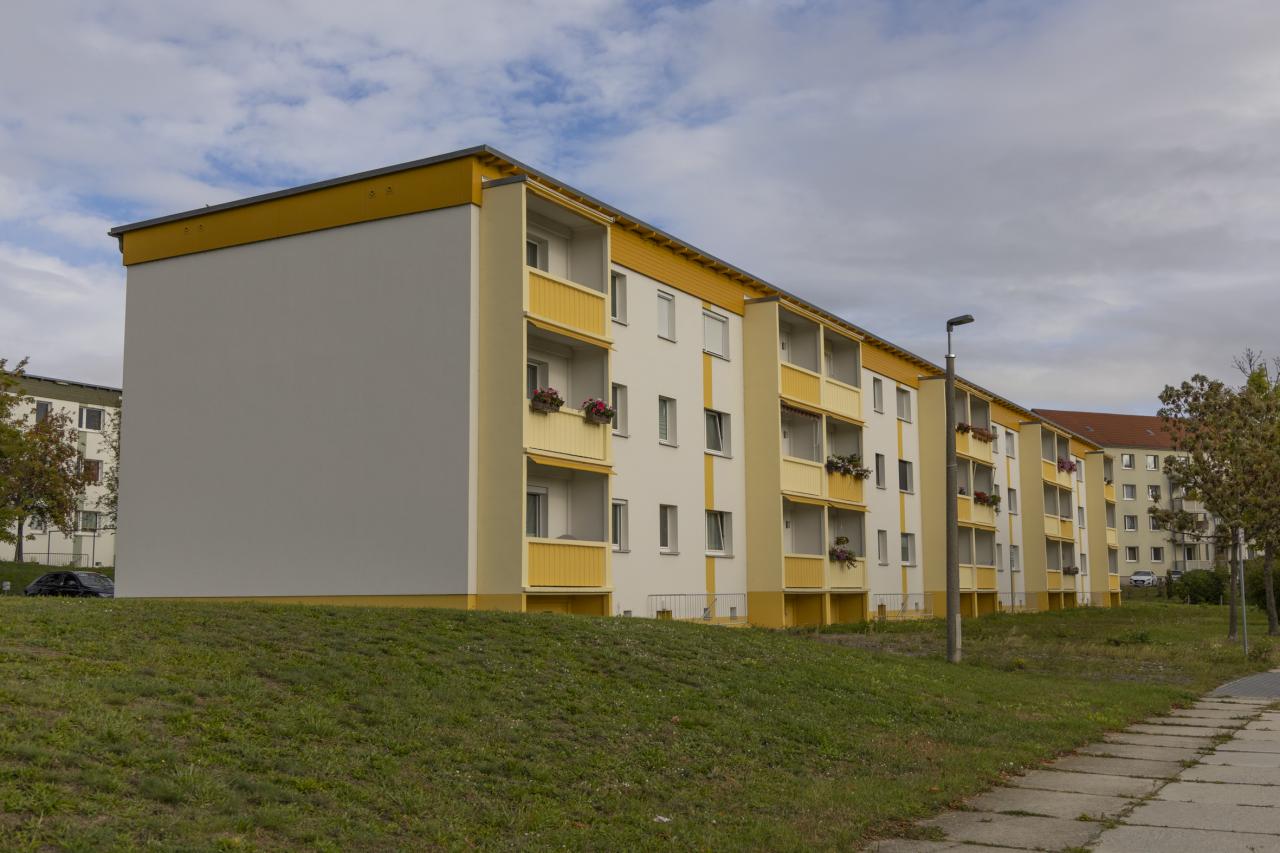 Pausitzer Delle: 2-RWE mit Balkon